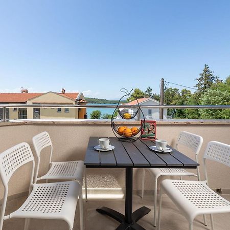 Apartments Sucic 2 Соліне Екстер'єр фото
