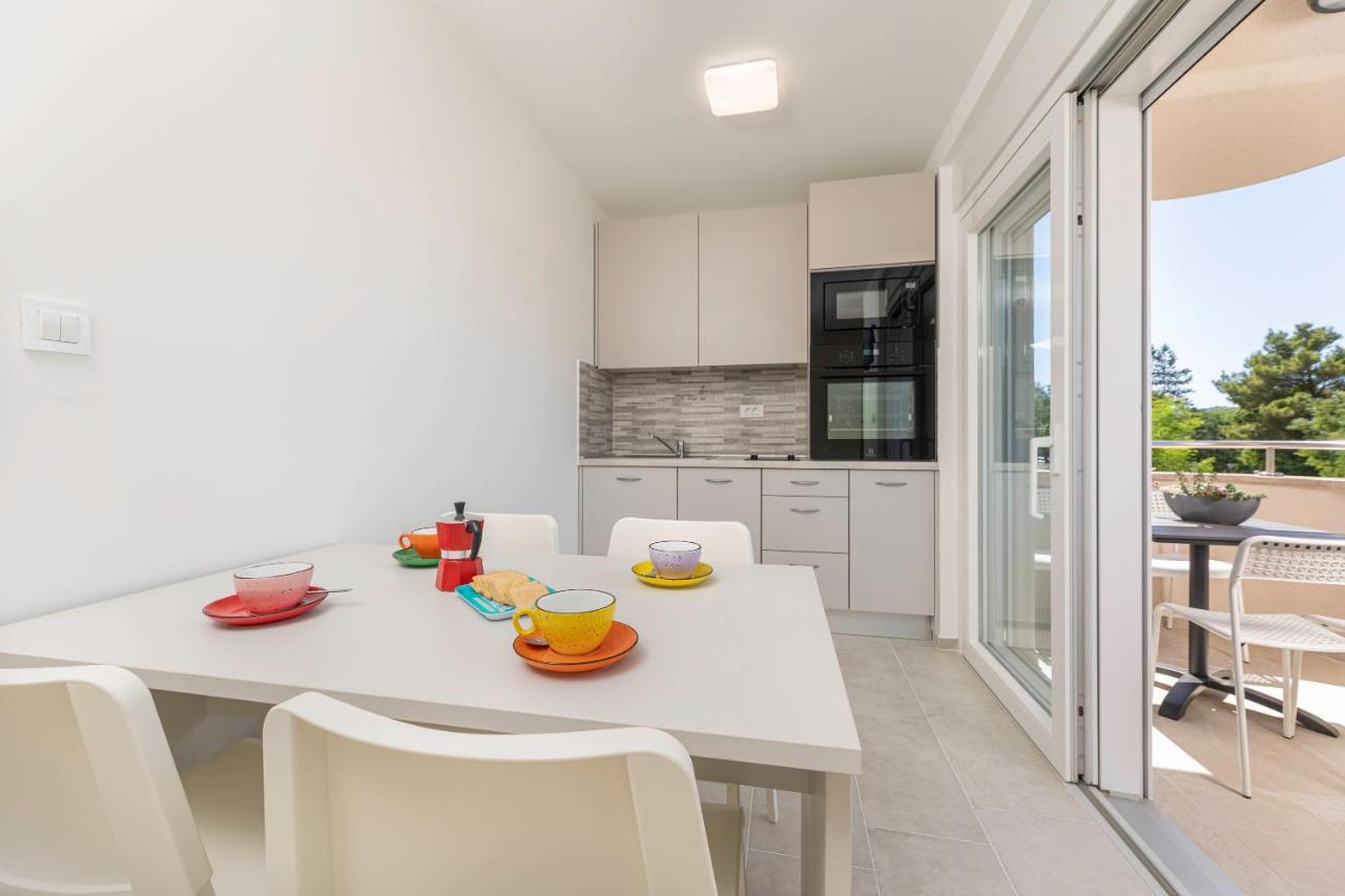 Apartments Sucic 2 Соліне Екстер'єр фото