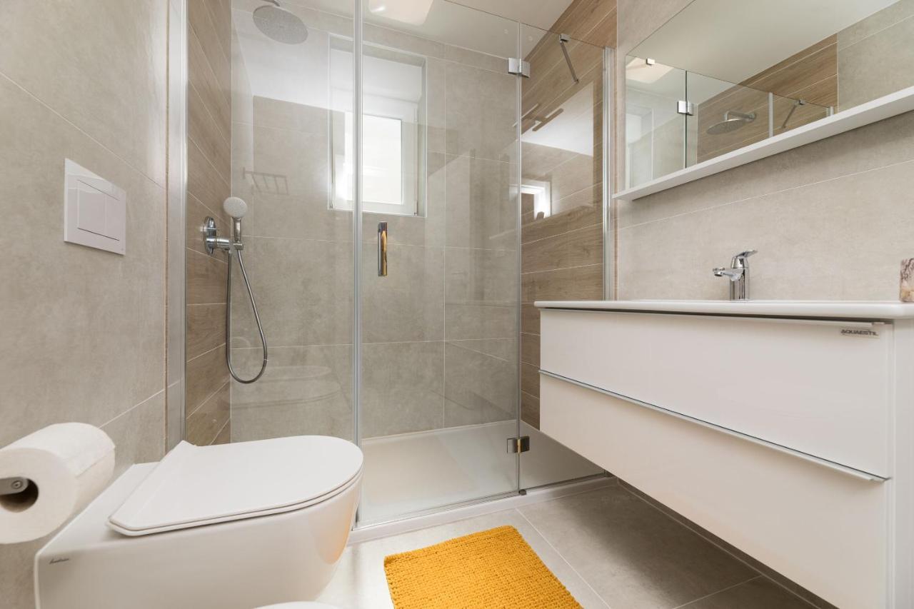 Apartments Sucic 2 Соліне Екстер'єр фото
