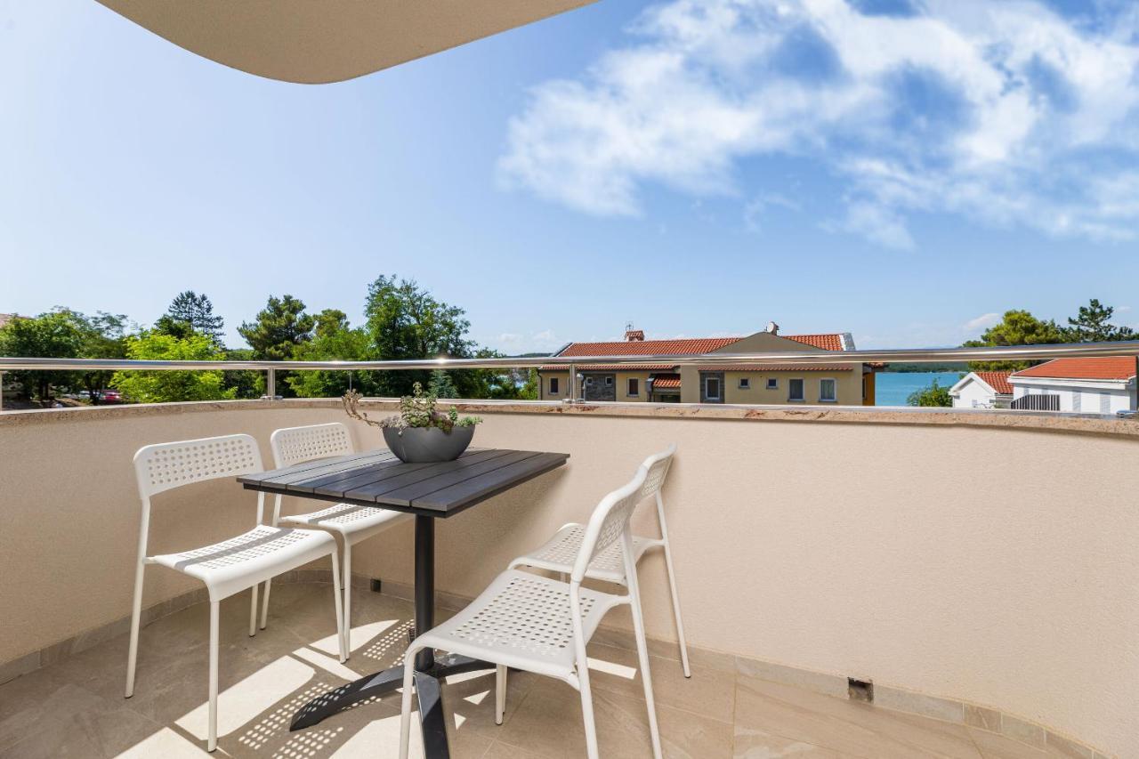 Apartments Sucic 2 Соліне Екстер'єр фото