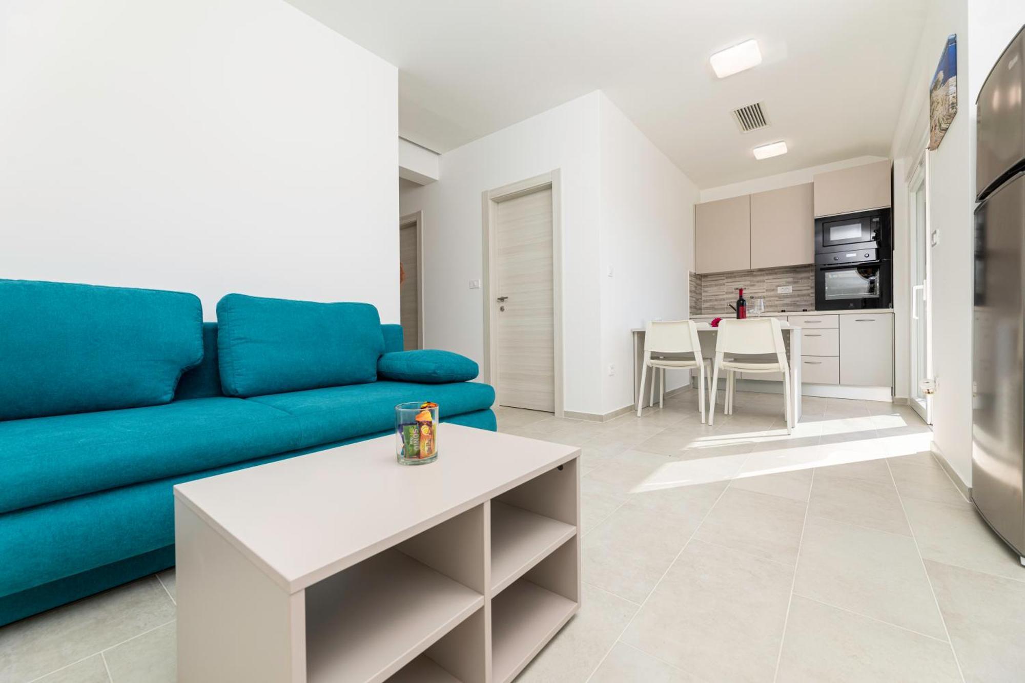 Apartments Sucic 2 Соліне Екстер'єр фото