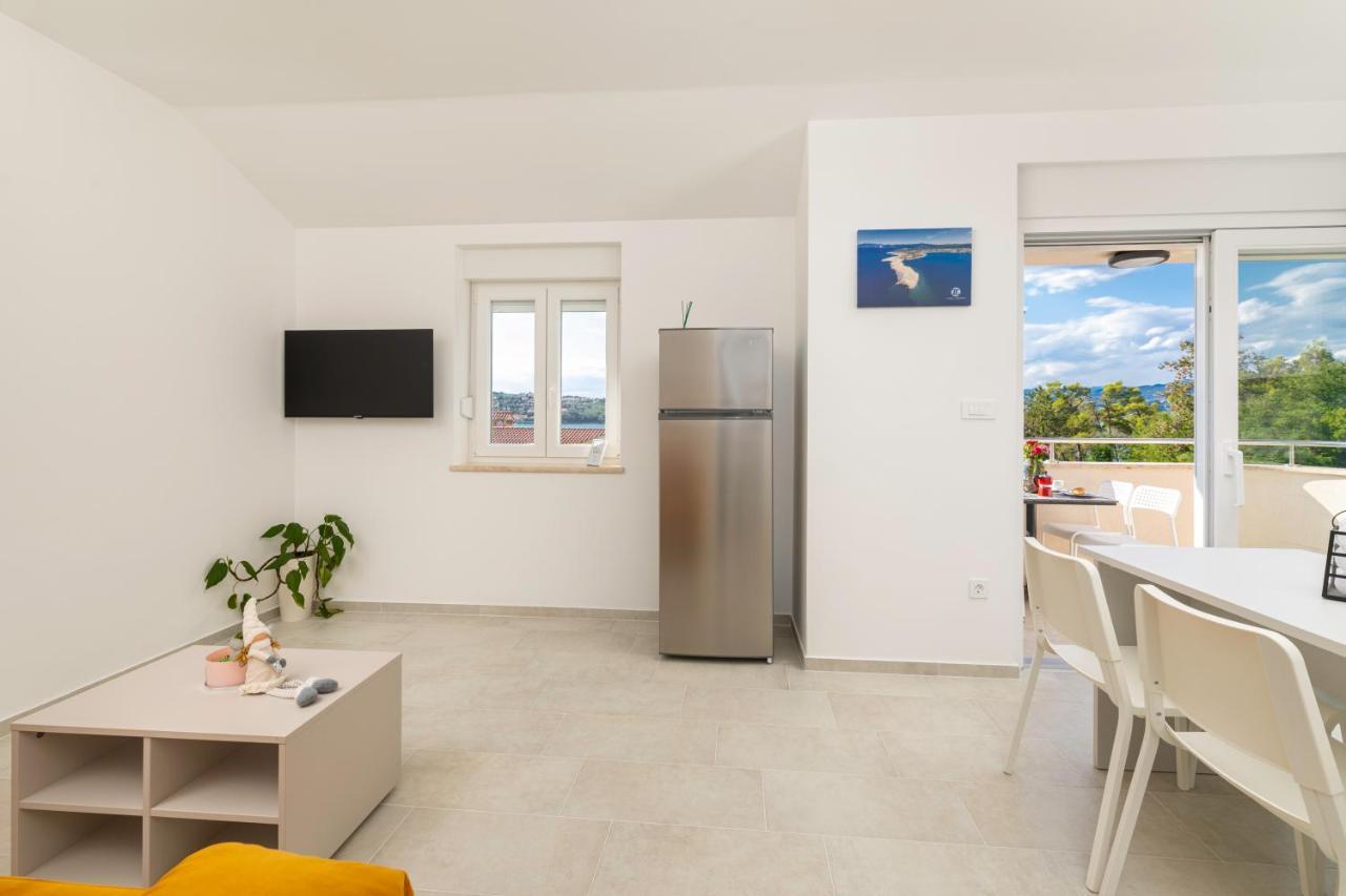 Apartments Sucic 2 Соліне Екстер'єр фото