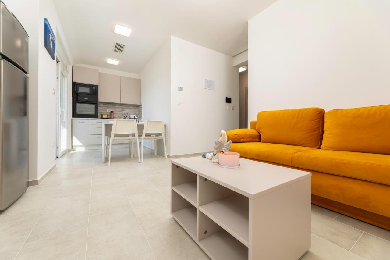 Apartments Sucic 2 Соліне Екстер'єр фото